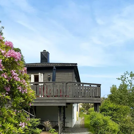 4 Bedroom Amazing In Valsøyfjord